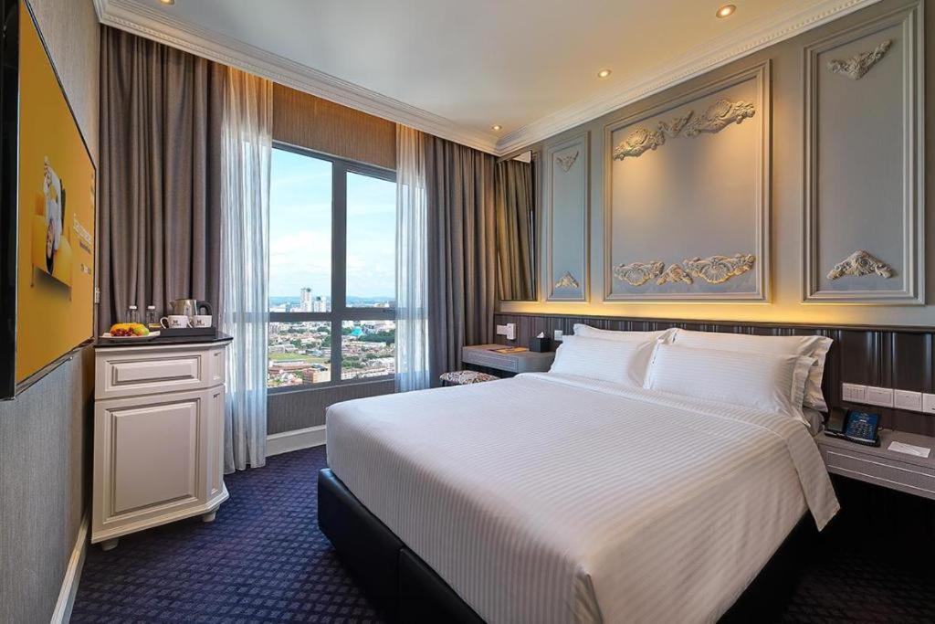 Hatten Place Melaka Екстериор снимка